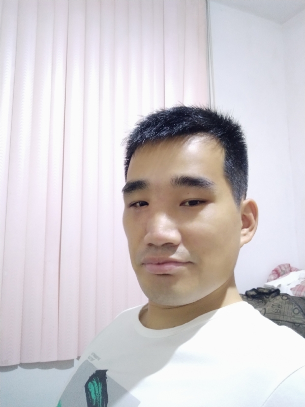 大男孩的第一张照片--福建残疾人相亲网