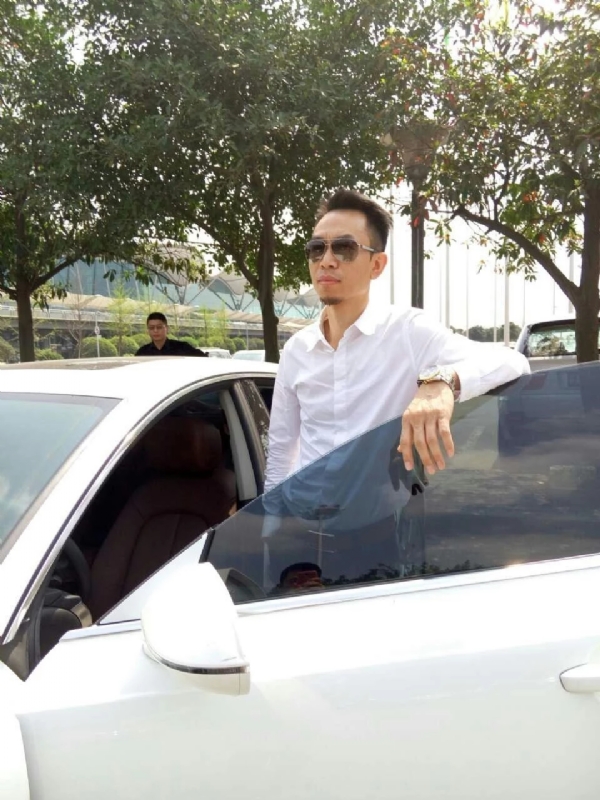 杨岳的第一张照片--福建残疾人相亲网