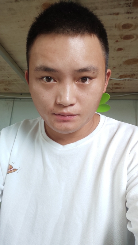 水里面的云呀的第一张照片--福建残疾人相亲网