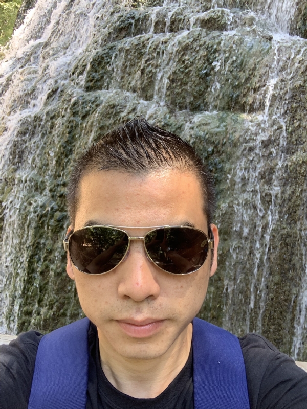 高兴的第二张照片--福建残疾人相亲网