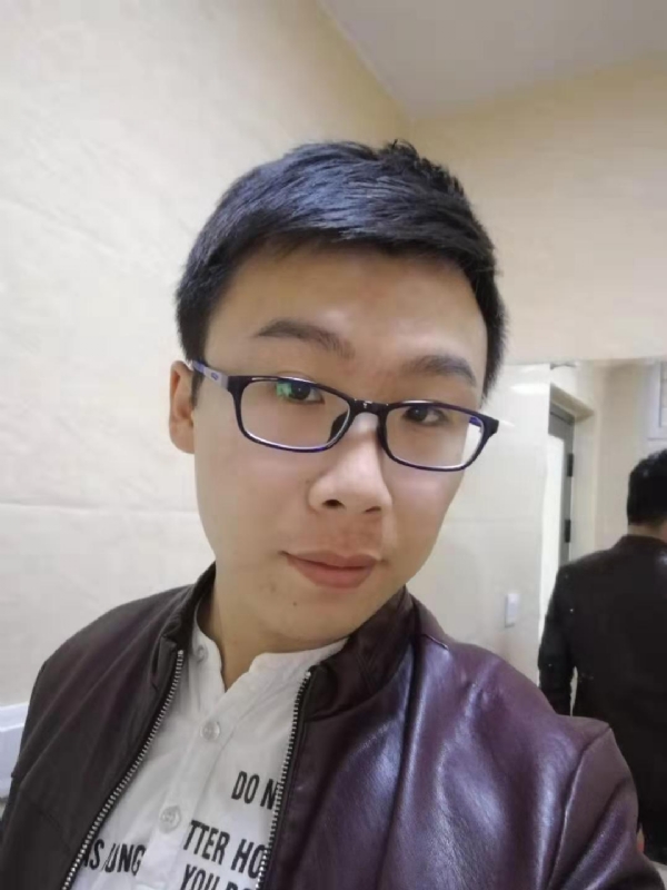 白色的纷飞雪夜的第一张照片--福建残疾人相亲网