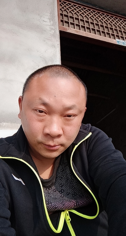 马克的第一张照片--福建残疾人相亲网