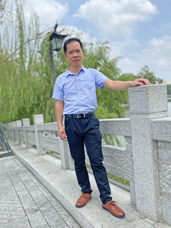 奇峰向阳的第一张照片--福建残疾人相亲网