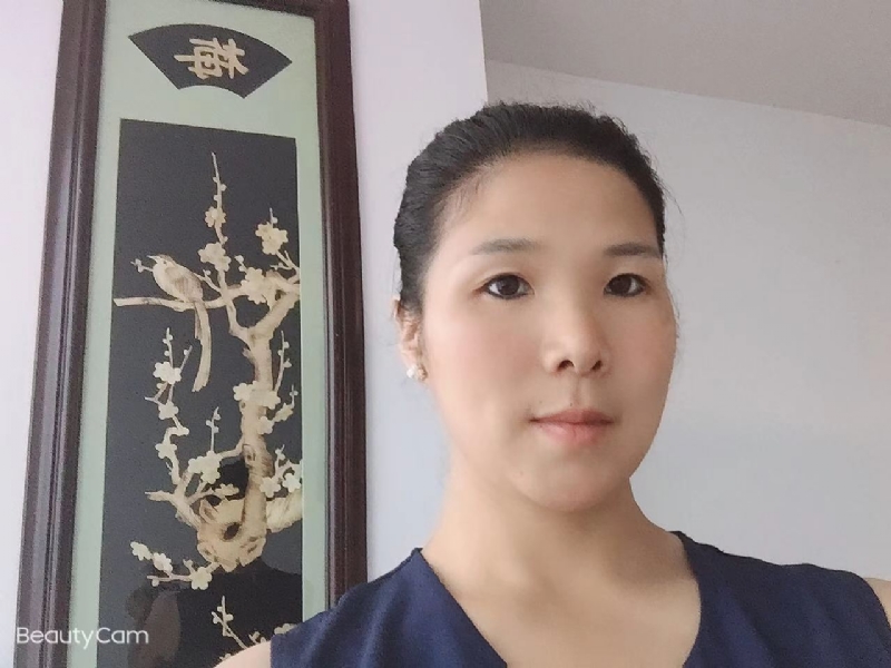 微笑的第一张照片--福建残疾人相亲网