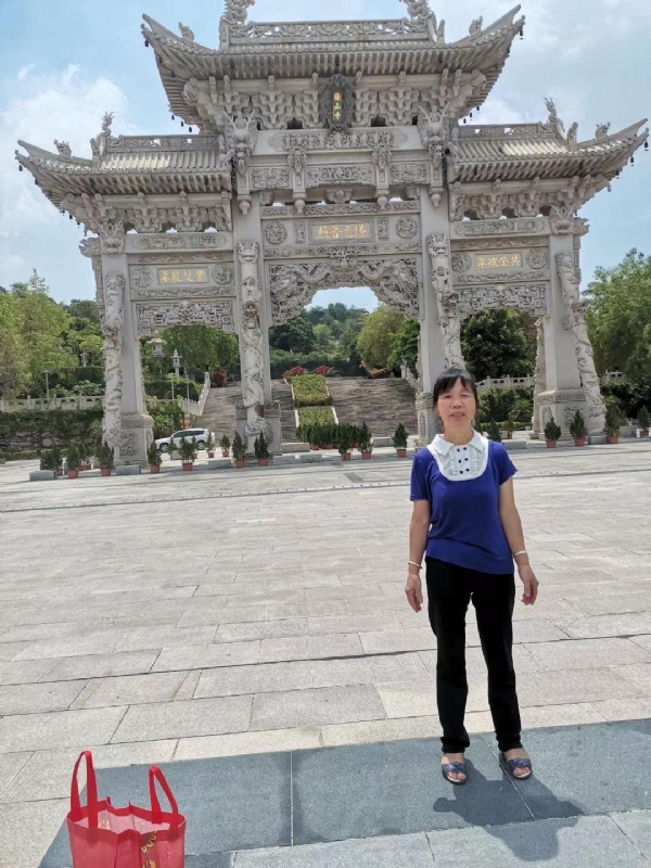 面朝大海春暖花开的第一张照片--福建残疾人相亲网